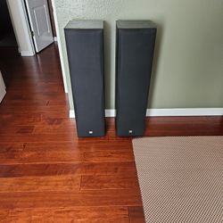 JBL E60 Speakers