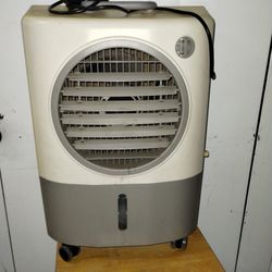 Hessaire MC18M 1,300 CFM Evaporative Air Cooler