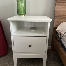 One Nightstand With Drawer And Storage 