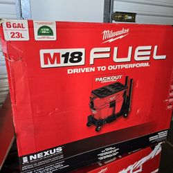 Milwaukee M18 FUEL NEXUS 6 Gallon Wet/Dry Vacuum with PACKOUT Compatibility