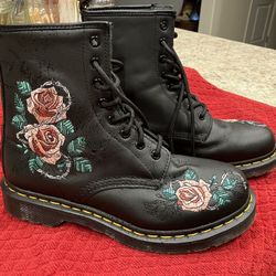 Dr martins Size 9 Never Worn