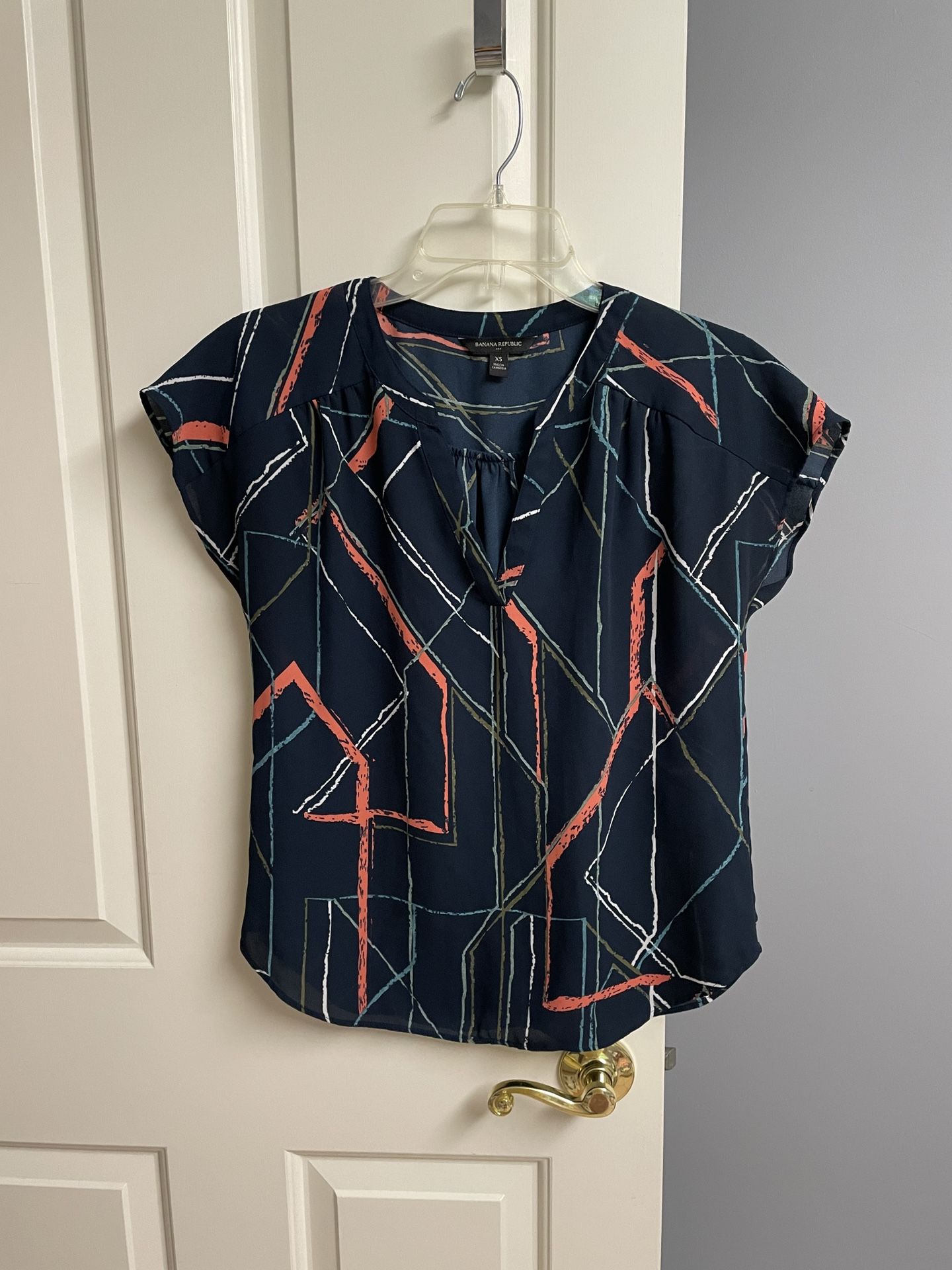 Banana Republic Navy Short Sleeve V-neck Blouse, Women, XS