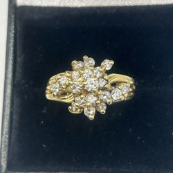 Ladies 14k Gold Diamond Ring 