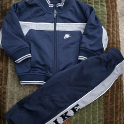 Toddler Nike Tracksuit Size 12 Months