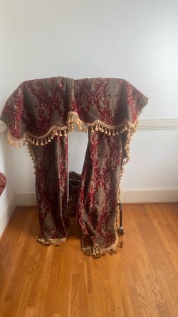 Burgundy/Gold Valence with Fringes