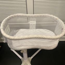 Halo Bassinest Bassinet Swivel Sleeper Luxe