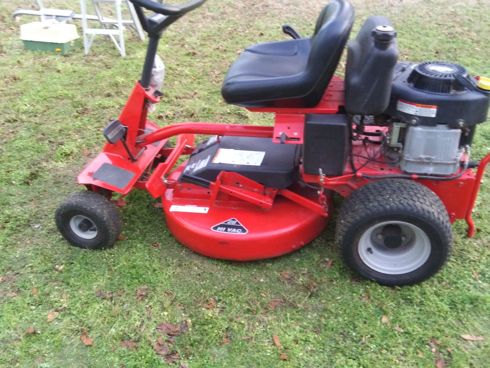 Snapper riding lawn mower 12 and a half horse Briggs and Stratton like new