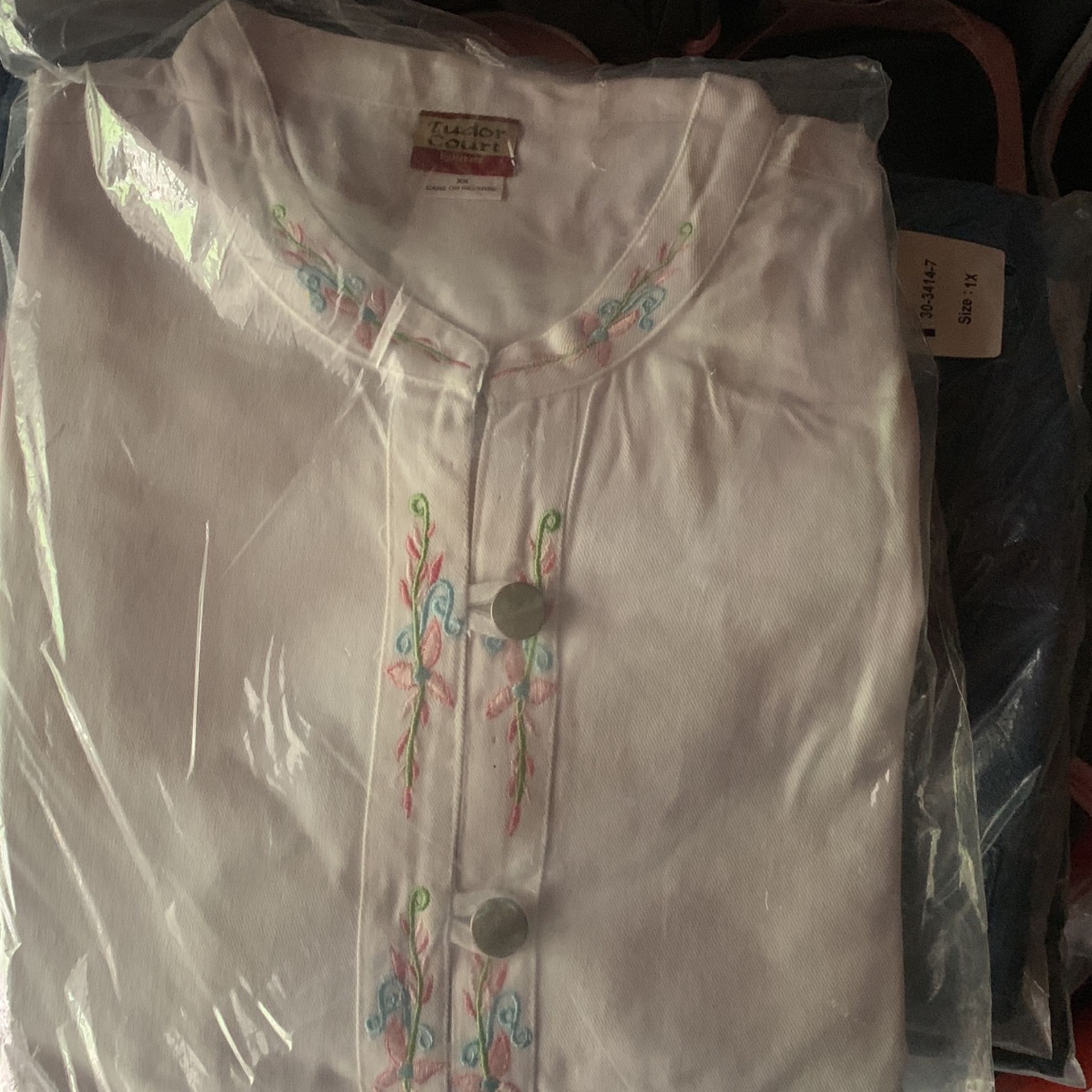 $5.00 Flee Market Variety Of Clothing