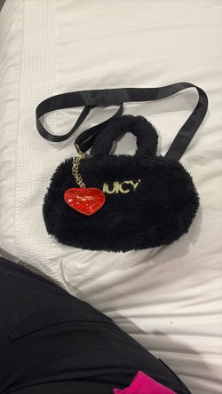 Juicy Couture Black Shoulder/Handbag/ Crossbody Bag. 