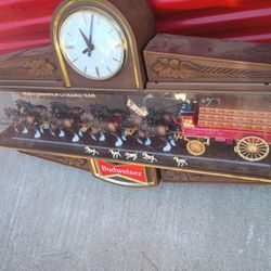Vintage Budweiser Clydesdale And Dalmatian Clock /Light 600 Obo