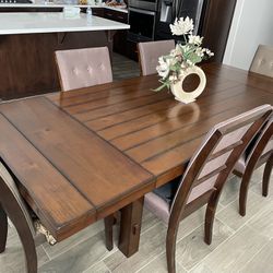 Formal Dining Table and Six Chairs 