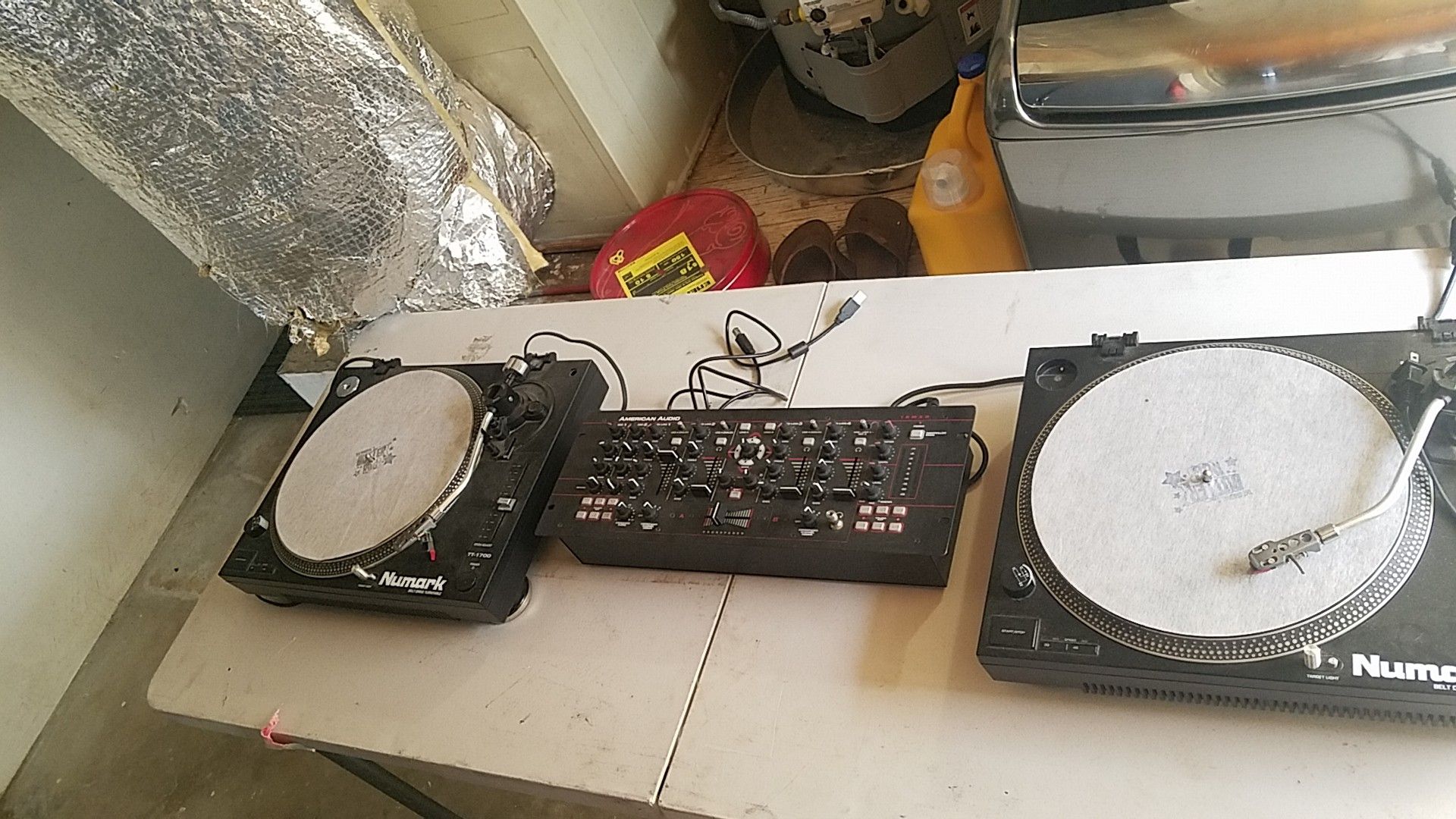 Dj equipment