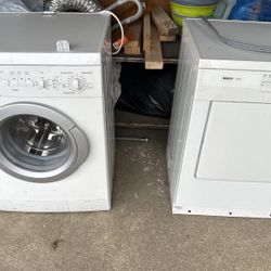 Bosch Axxis Washer & Dryer Stackable 