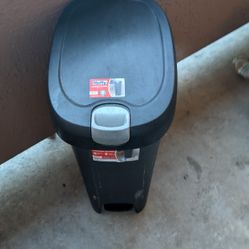 12- Gallon Trash Can, Lockable Step On