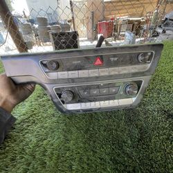 2018 Hyundai sonata AC/Stereo Controls parts