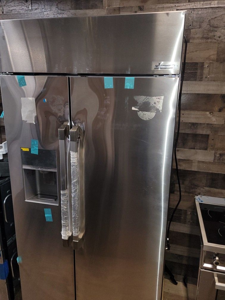 Refrigerator Dacor, Is New
