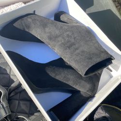 Black Suede Boots size 8 worn only one time zipper in the back with a nice Heel 