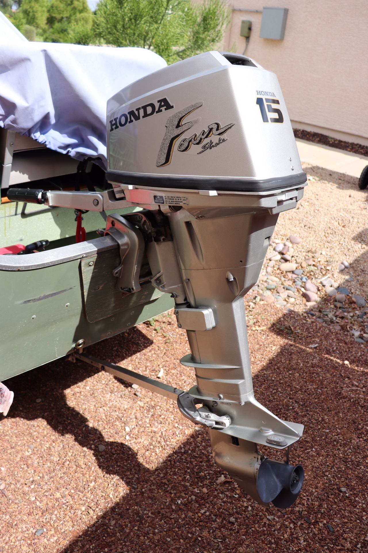 Honda Outboard Motor - 15 hp 4-stroke