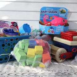 New & Used Kids/ Baby Bath/ Water Toy Set - Boats, Cups, Baby Shark, Peppa, Soft Blocks, CoComelon, Gabby Dollhouse, Ducks, Munchkin, Skip Hop, Etc.