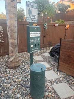 Dog poop station