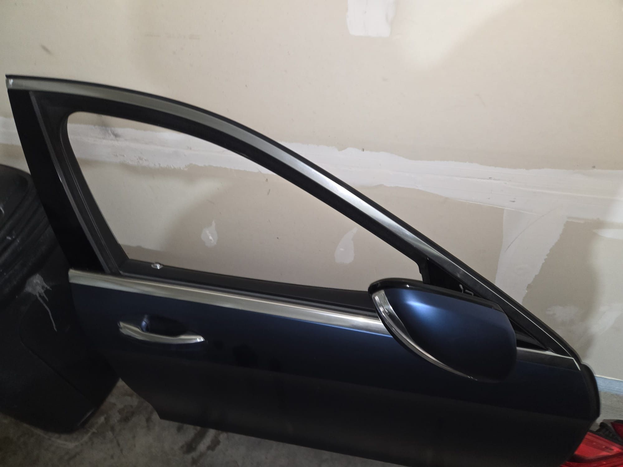 2014 Mercedes Benz S550 Front Door With Side Mirror