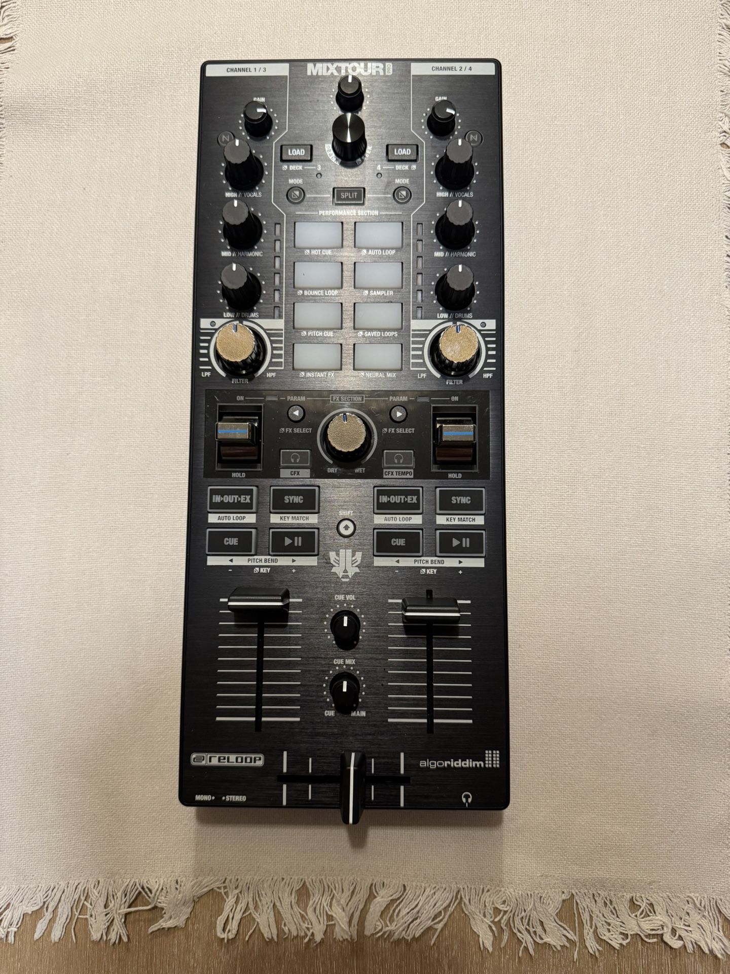 [New] Reloop Mixtour Pro DJ Controller