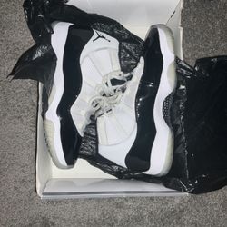 Jordan 11 Concord Size 9.5