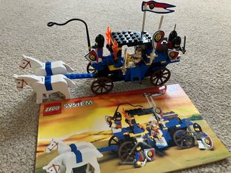 LEGO: Royal Knight's King's Carraige (Set 6(contact info removed))