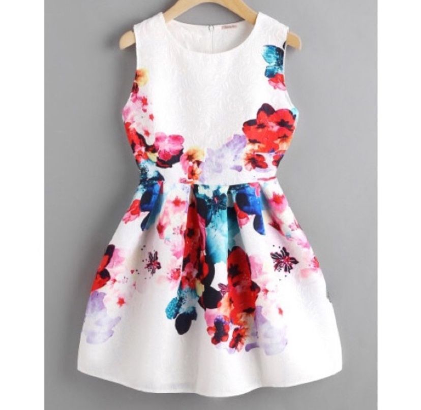 NWT Embossed Floral Print Dress 🌺