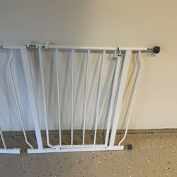 White Baby/Pet Gate
