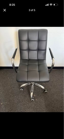 New / Never Used Black Tufted Leather Office Chair