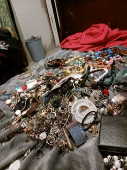 Large Mixed Costume Jewelry Lot