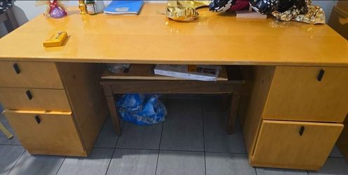 Office Desk $100