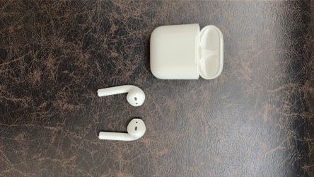 1st Gen Apple AirPods