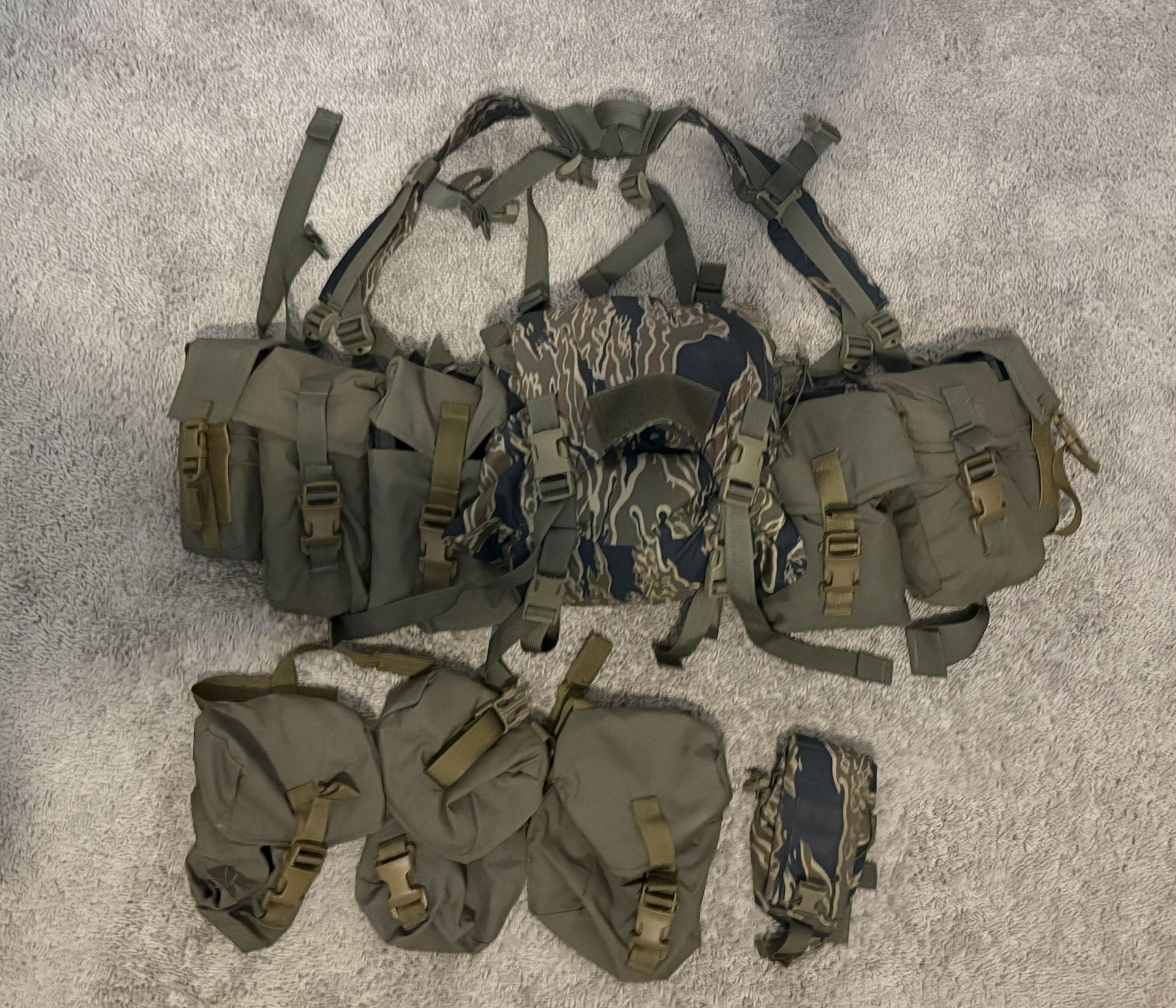 Nixieworks Lightfighter Rig (4 Extra Pouches Included)