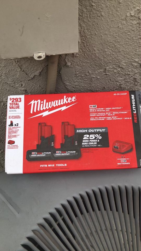 Milwaukee M12 -2 -5.0 -Battery And Charging