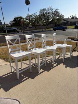 4 white bar stools