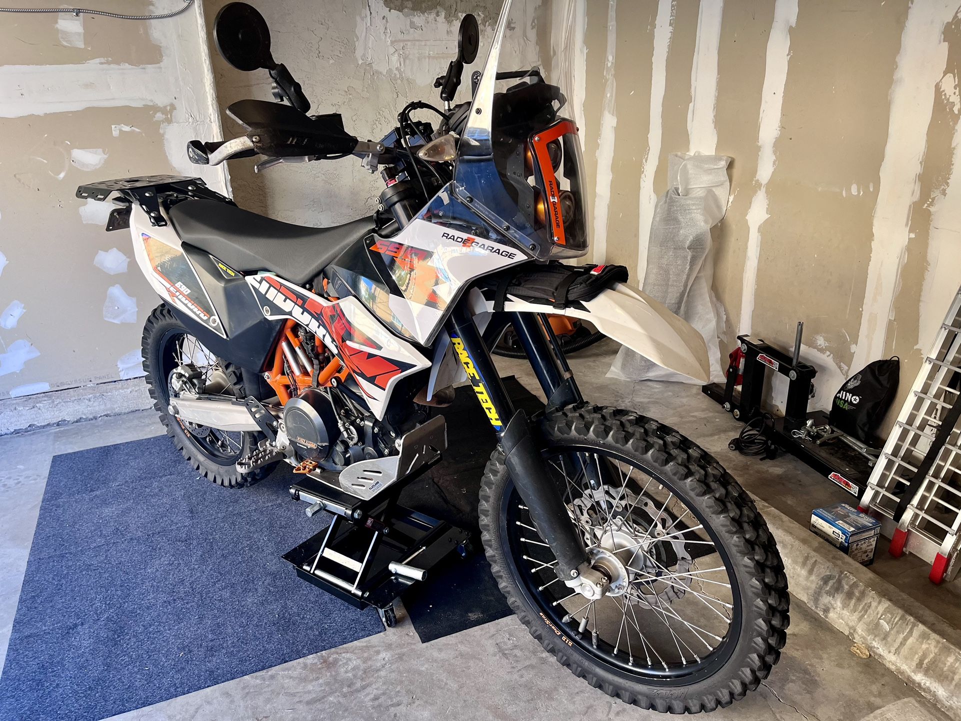 KTM 690 Enduro R 