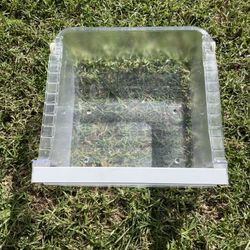 SAMSUNG REFRIGERATOR Case Veg. Crisp RIGHT DA63-07553A DA61-09160A. Good shape. Used no issues. Needs to be cleaned.