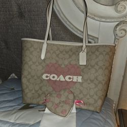 Coach Tote Bag And Matching Coin Pouch 