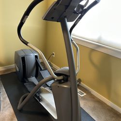 Precor EFX 5.23i Elliptical 