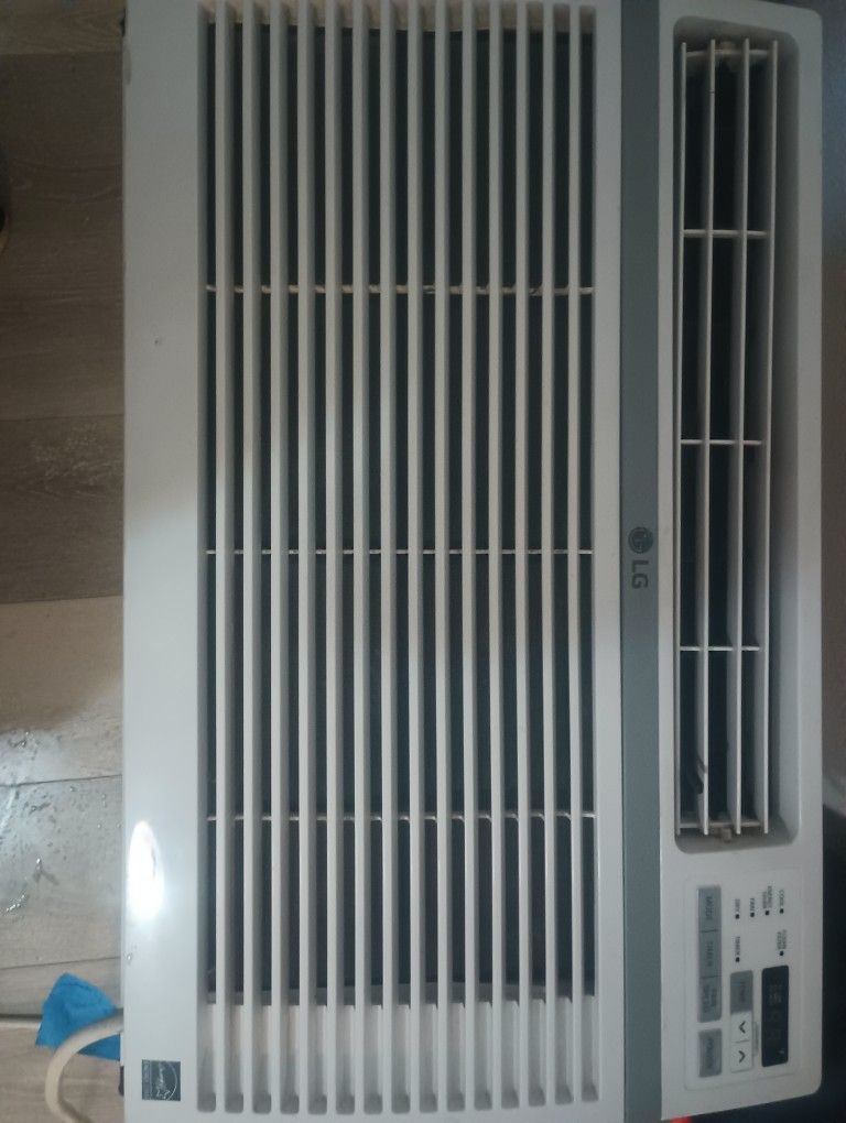 LG Air Conditioner 