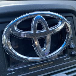 Toyota Front Hood Logo