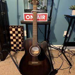 Mitchell Acoustic-Electric Guitar w/capo