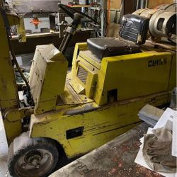 Clark 5000 Lb Propane Forklift