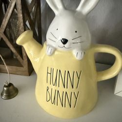 Bunny statue