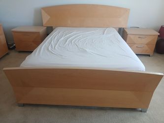 Bedroom Set (Bed Frame, 2 Nightstands, Dresser & Mirror)!!!! Must pick up