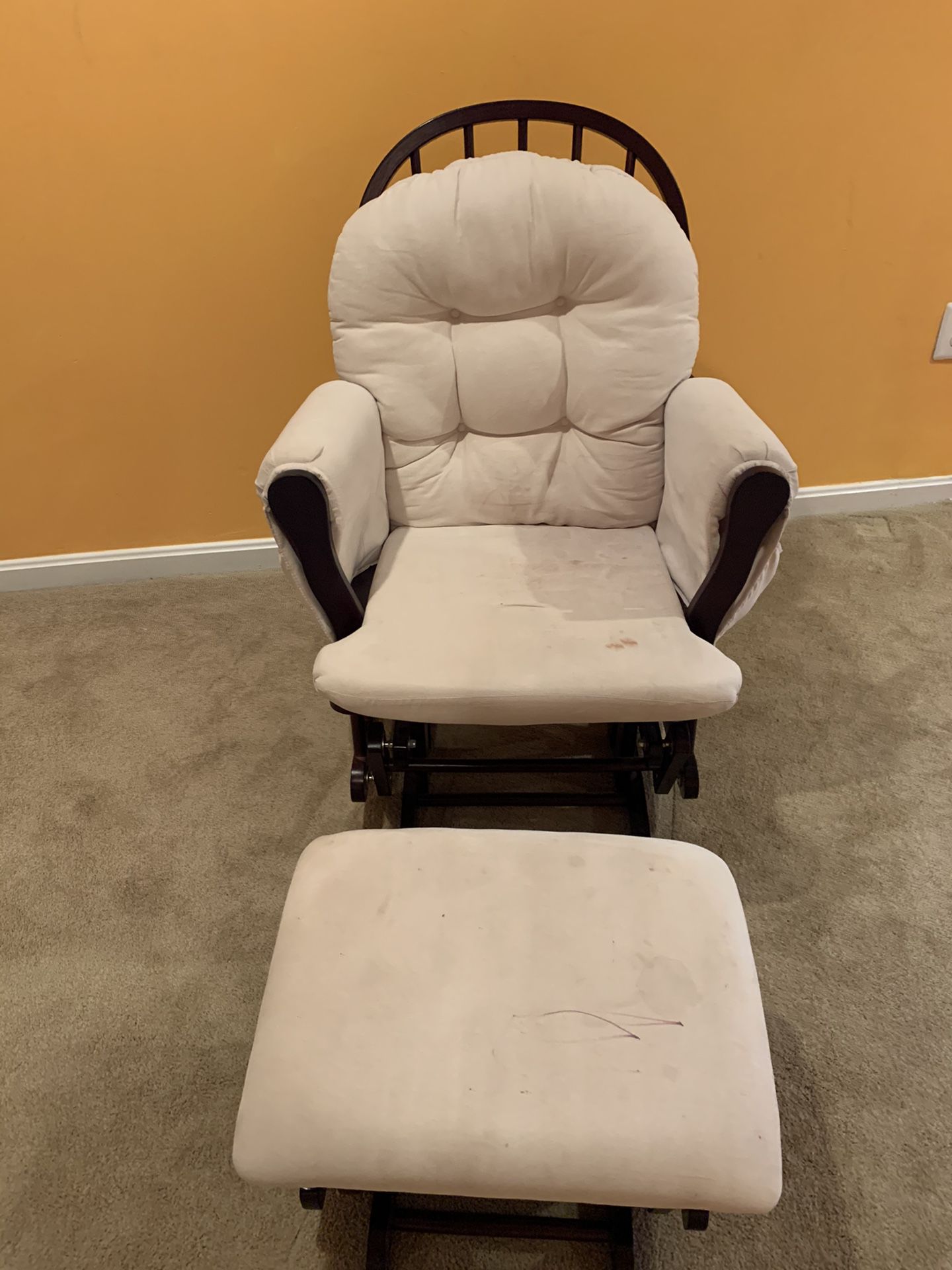 Rocking chair/glider with foot rest
