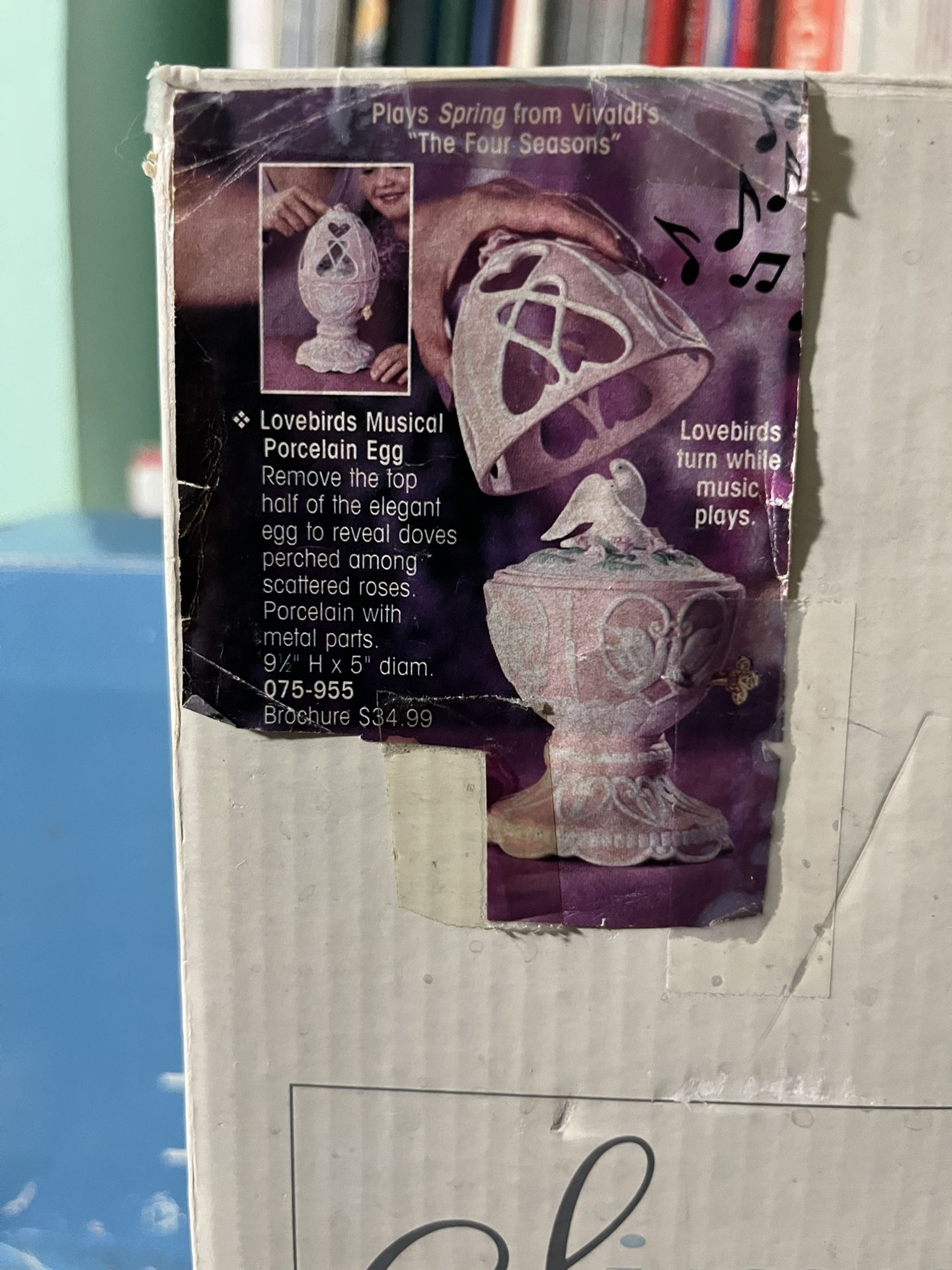 Lovebirds Musical Porcelain Egg