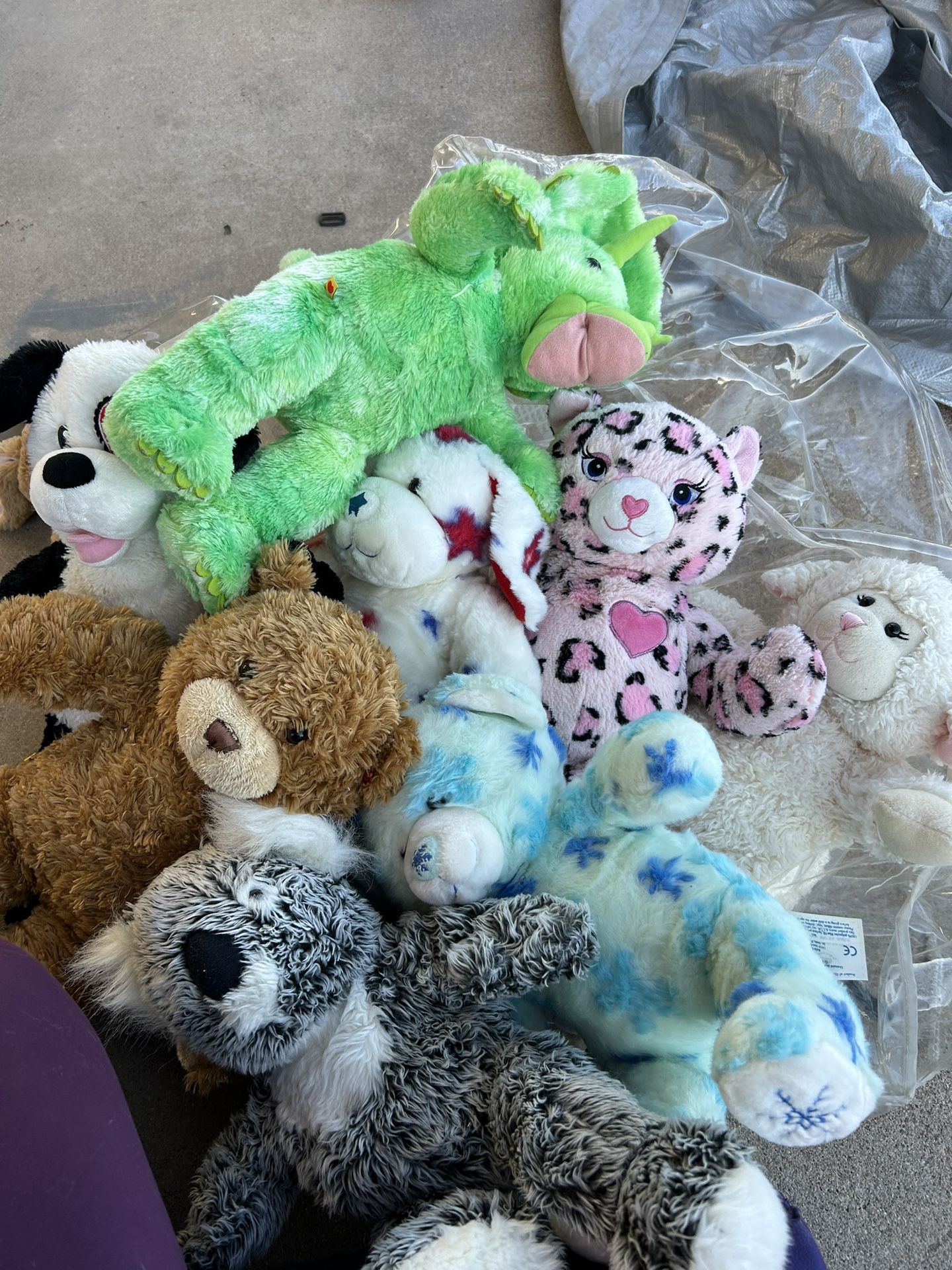 Build A Bear Lot (26 Plushies)